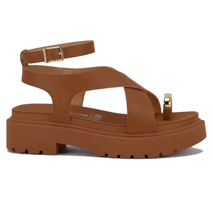 Sandália Vizzano Plataforma Feminina Mocca marrom com tiras cruzadas e detalhe metal dourado